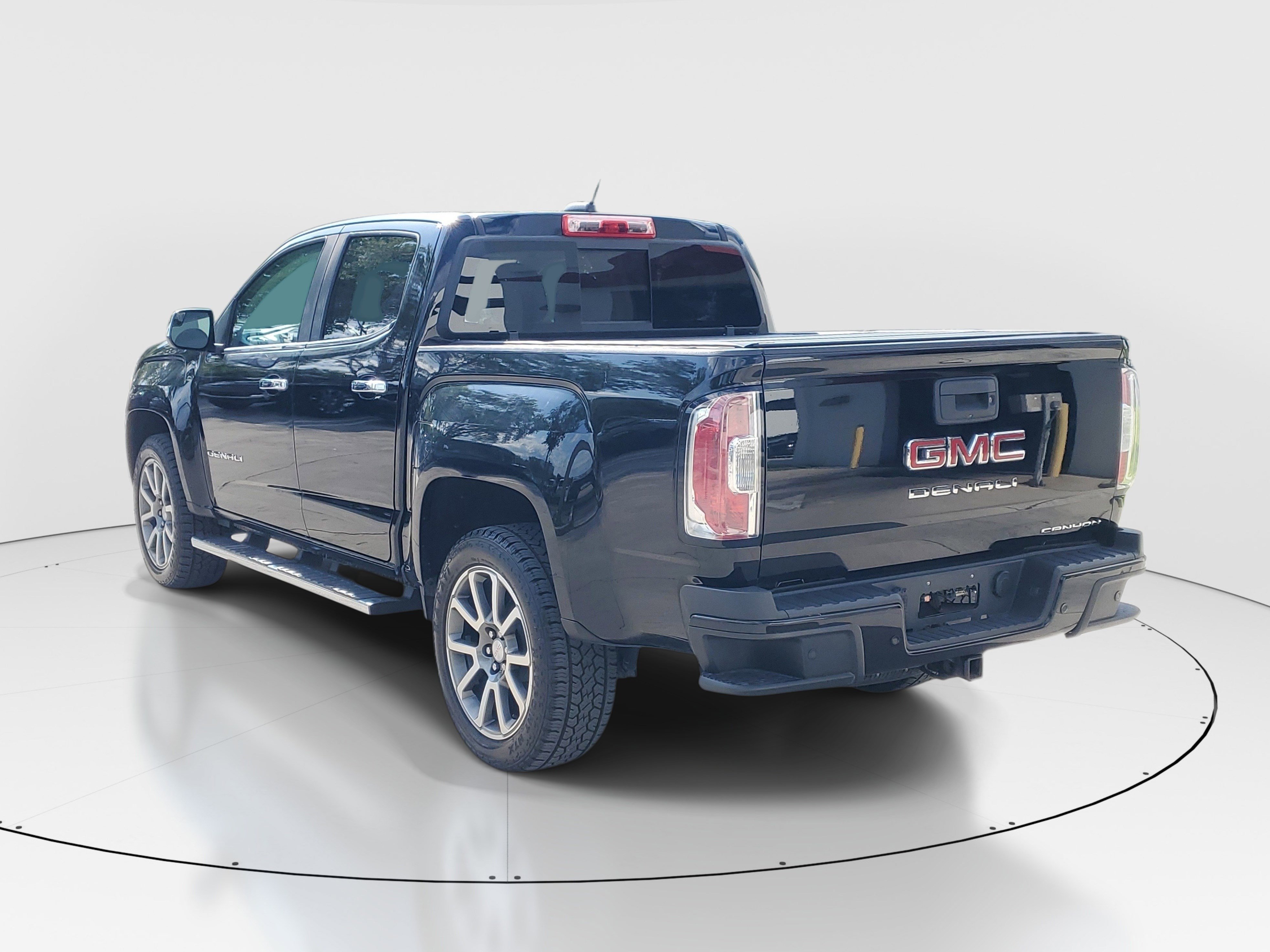 Used 2021 GMC Canyon Denali RWD image 5