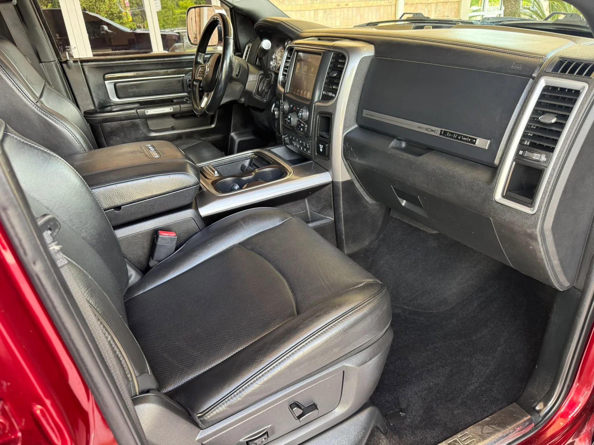 Used 2016 RAM 2500 Limited AWD/4WD image 30