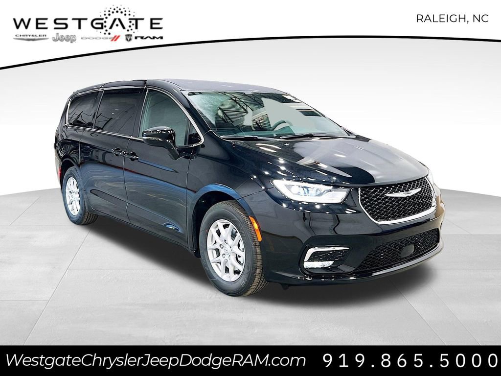 New 2026 Chrysler Pacifica Select