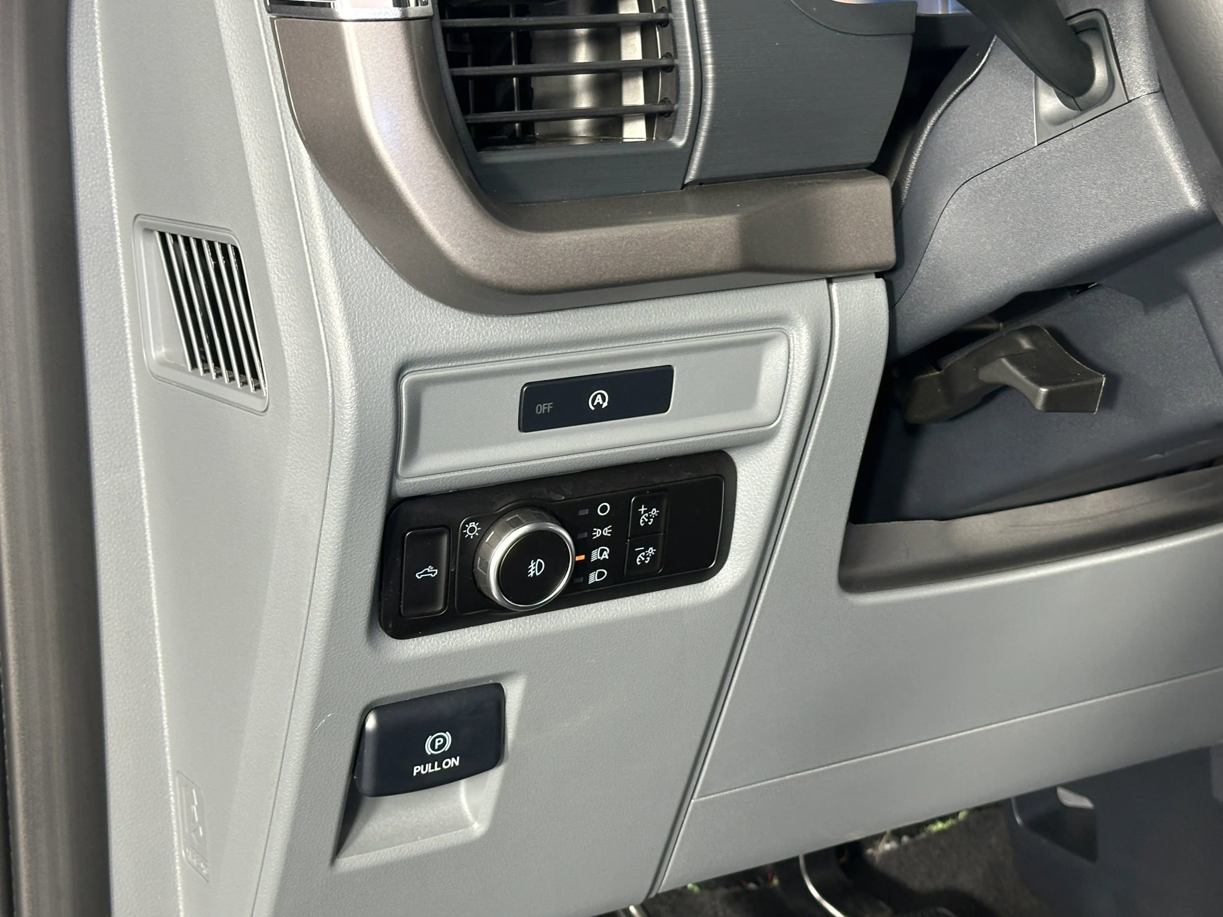 Used 2025 Ford F150 XLT w/ Equipment Group 301A Standard image 27