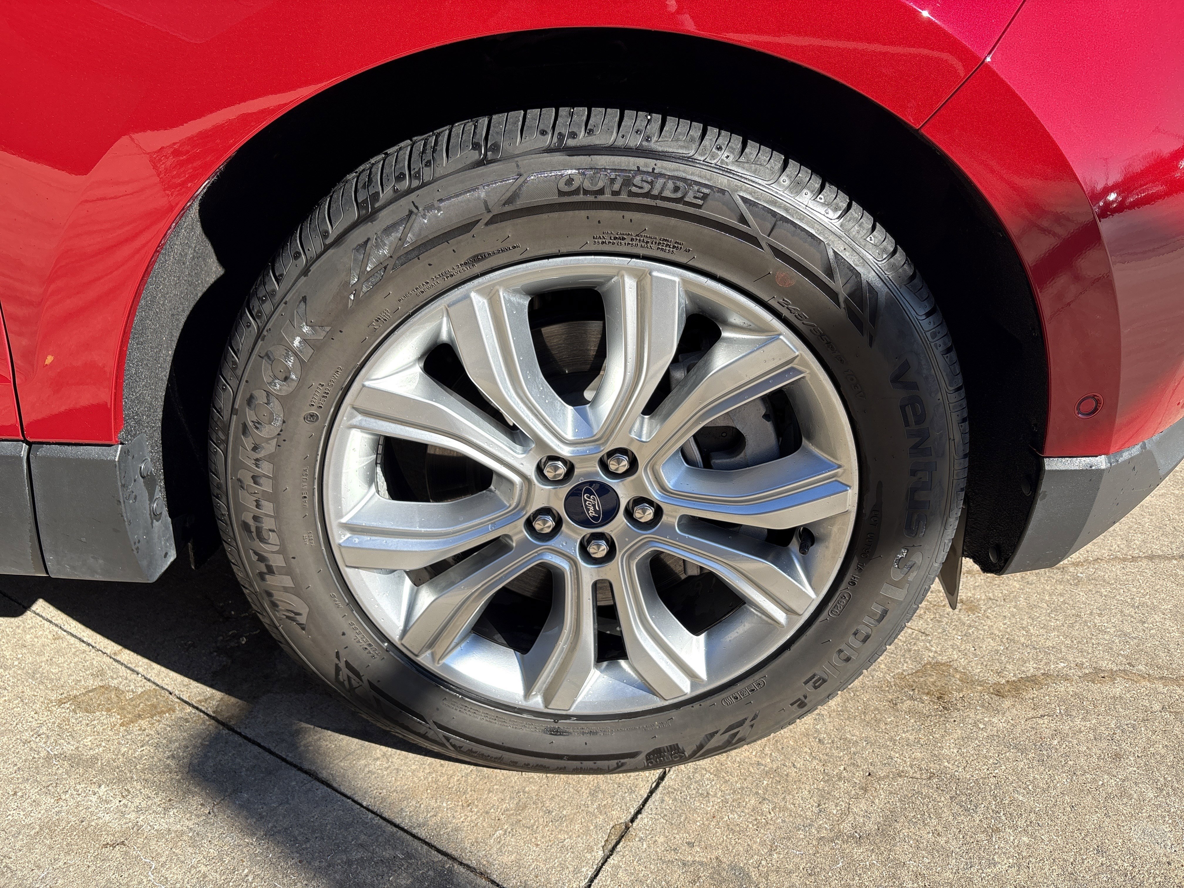 Used 2021 Ford Edge Titanium w/ Equipment Group 301A image 13