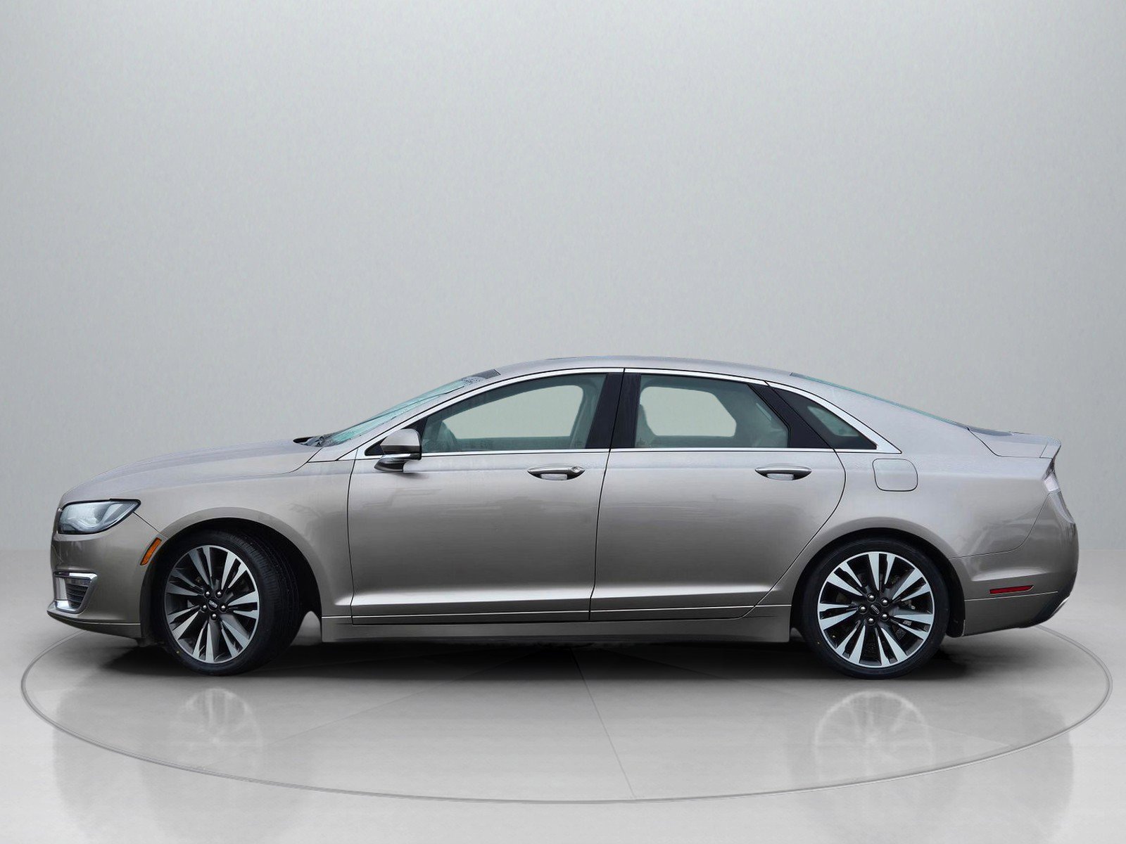 Used 2018 Lincoln MKZ Reserve image 4