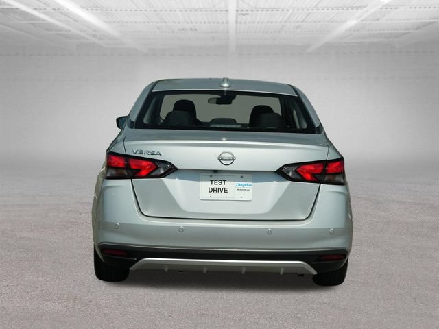 Used 2025 Nissan Versa SV FWD image 8