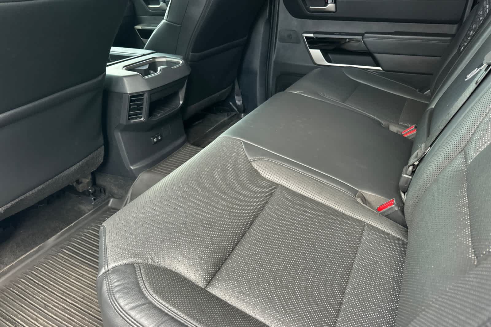 Used 2024 Toyota Tundra Limited AWD/4WD image 4