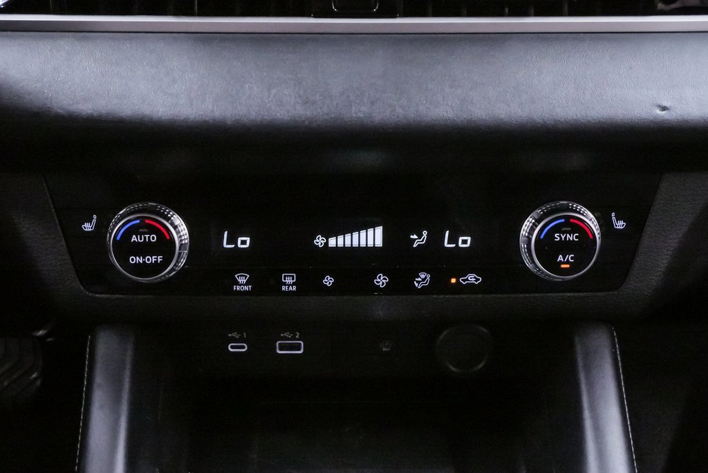 Used 2024 Mitsubishi Outlander SE image 18