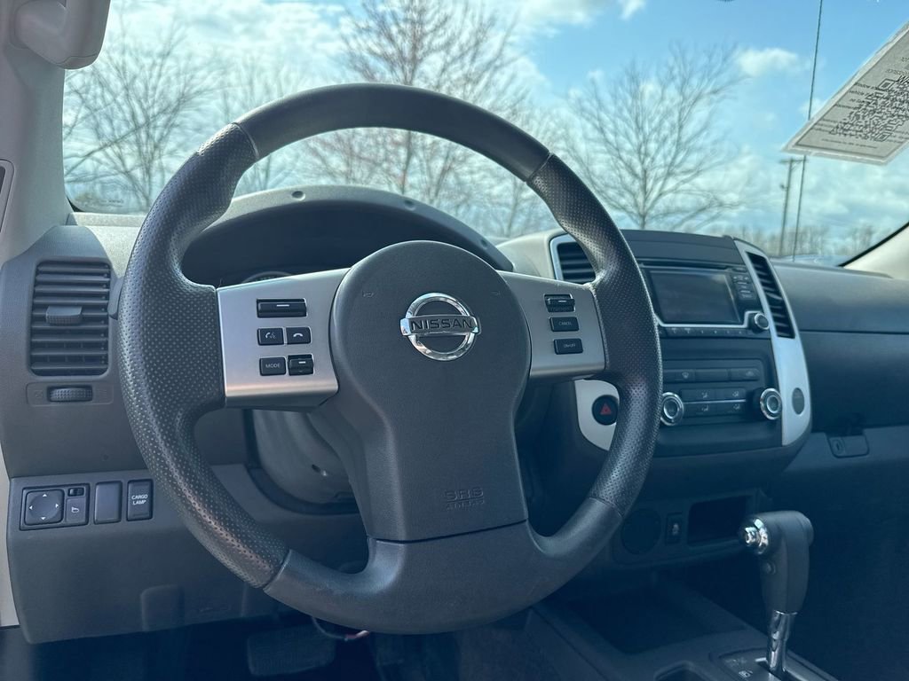 Used 2016 Nissan Frontier Desert Runner image 11