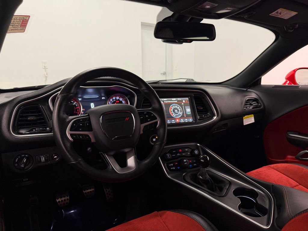 Used 2018 Dodge Challenger R/T Scat Pack w/ Leather Interior Group image 19
