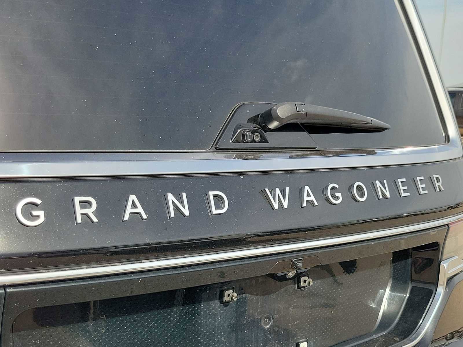 Used 2023 Jeep Grand Wagoneer Series II AWD/4WD image 11