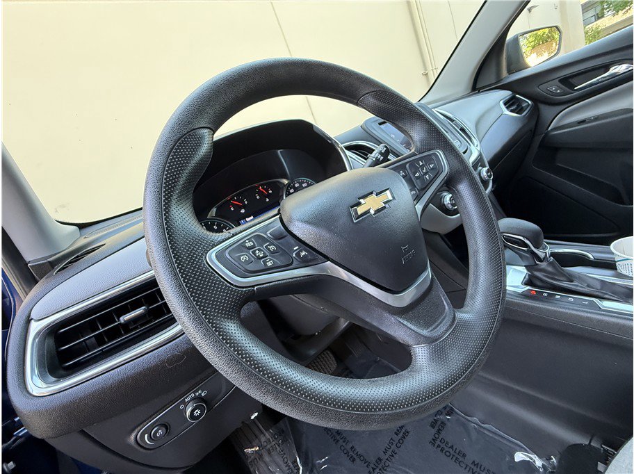 Used 2023 Chevrolet Equinox LS w/ LS Convenience Package FWD image 9