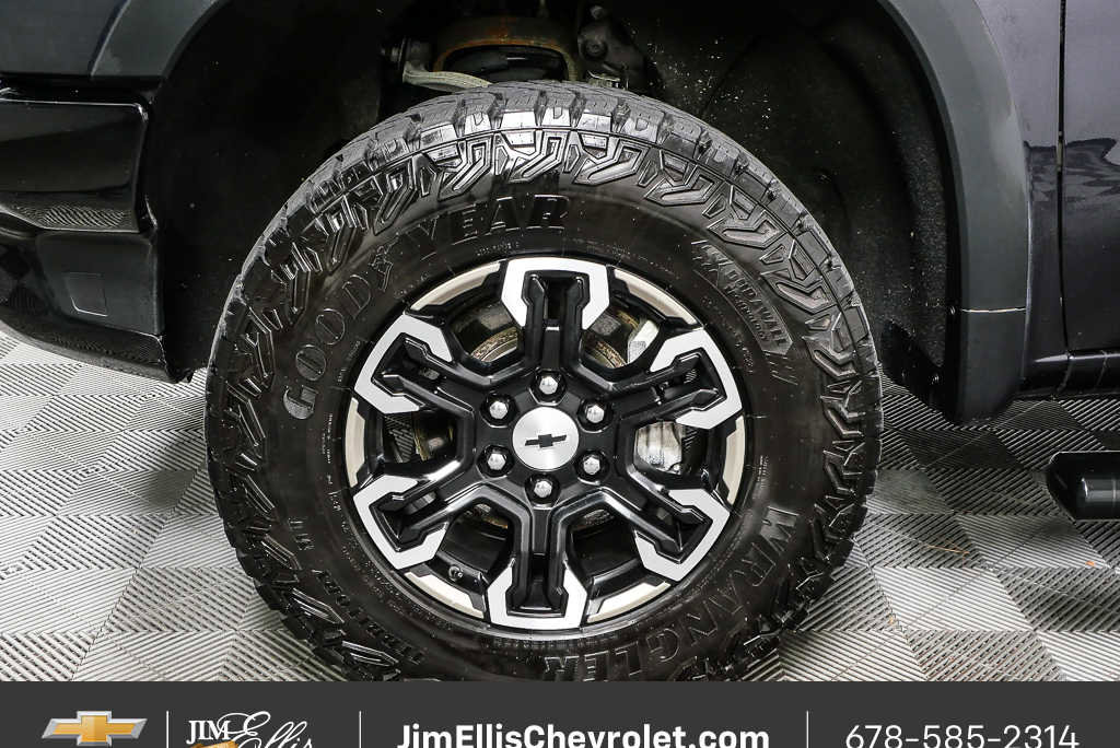 Certified 2023 Chevrolet Silverado 1500 ZR2 w/ Technology Package AWD/4WD image 70