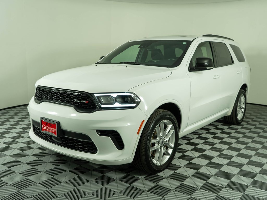 Used 2024 Dodge Durango GT image 3
