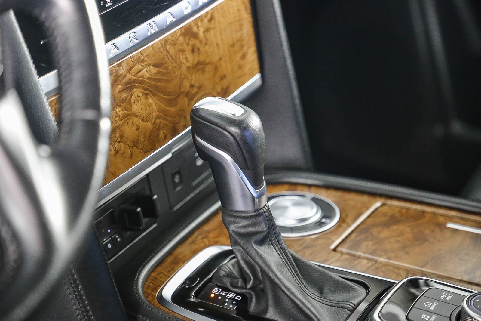 Used 2023 Nissan Armada SL w/ Captain's Chairs Package image 21