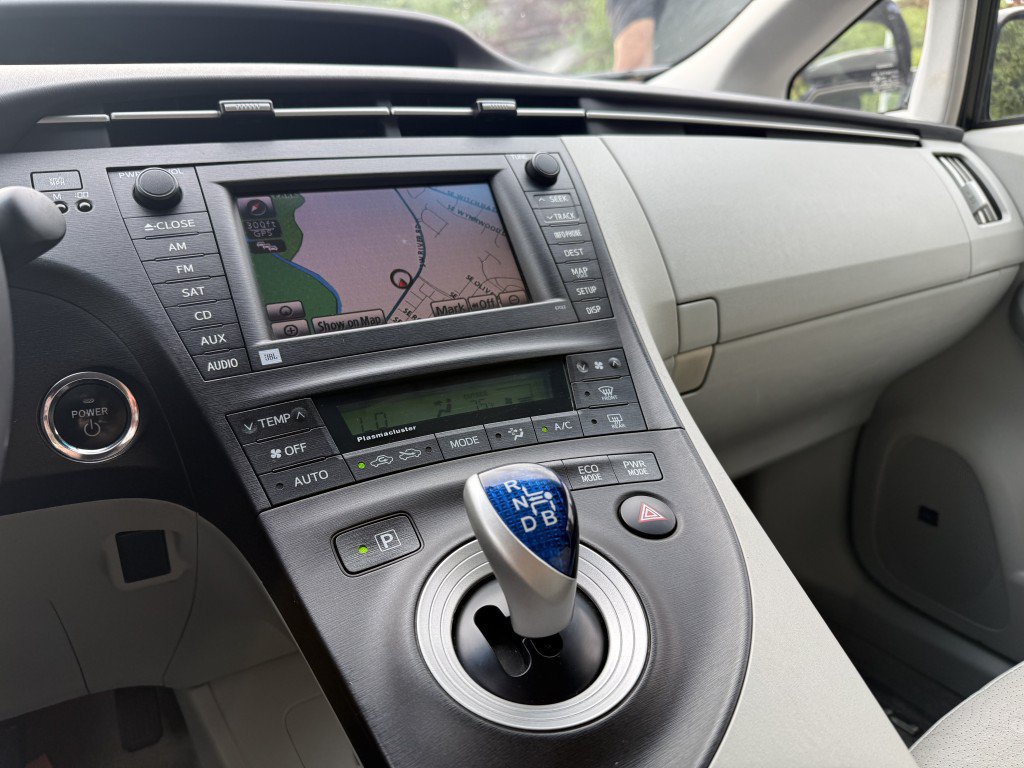 Used 2010 Toyota Prius Five FWD image 22
