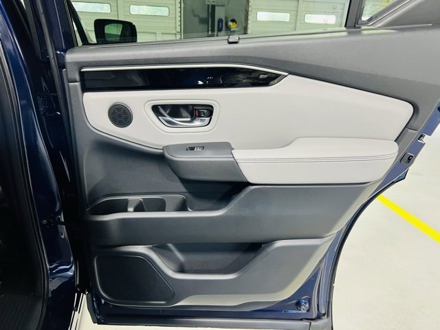 New 2025 Honda Pilot Touring image 35