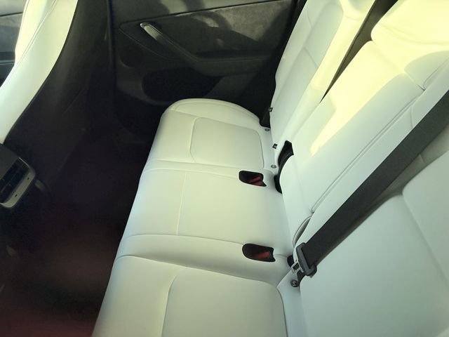 Used 2025 Tesla Model Y Long Range image 7
