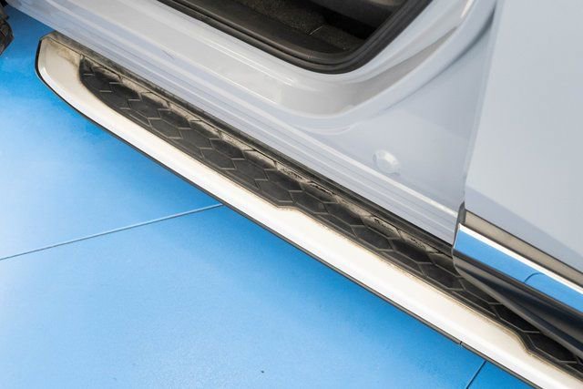 Used 2020 Honda CR-V Touring image 14