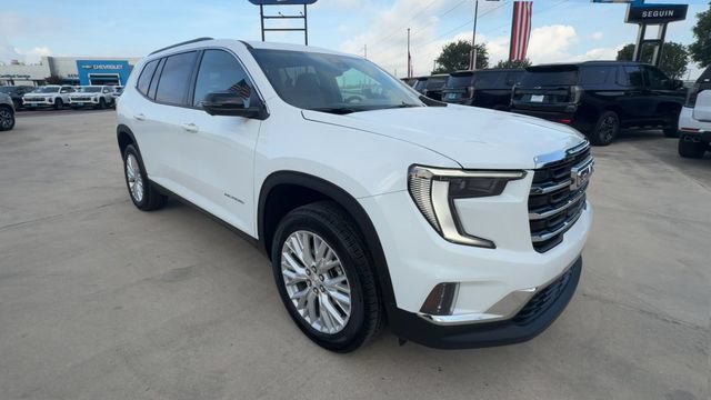 Certified 2026 GMC Acadia Elevation w/ Elevation Premium Package FWD image 2