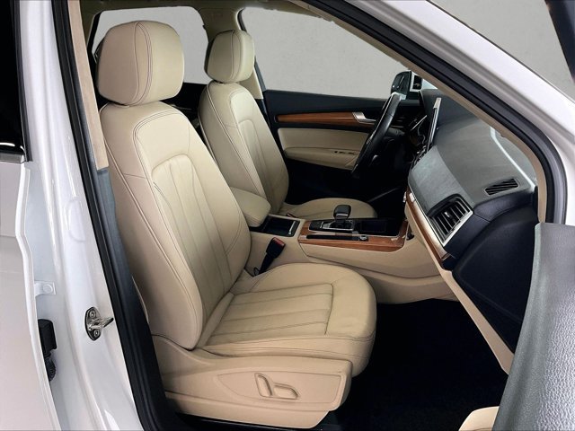 Used 2021 Audi Q5 2.0T Premium w/ Convenience Package AWD/4WD image 9