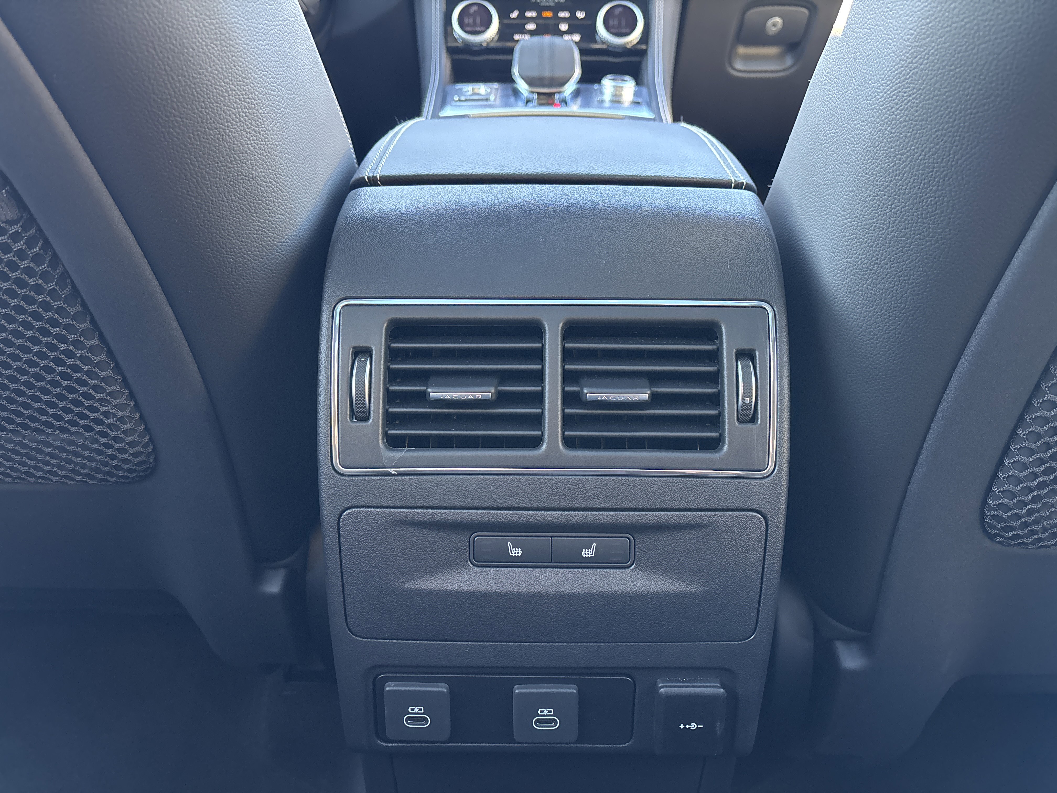 Certified 2025 Jaguar F-PACE R-Dynamic S image 22