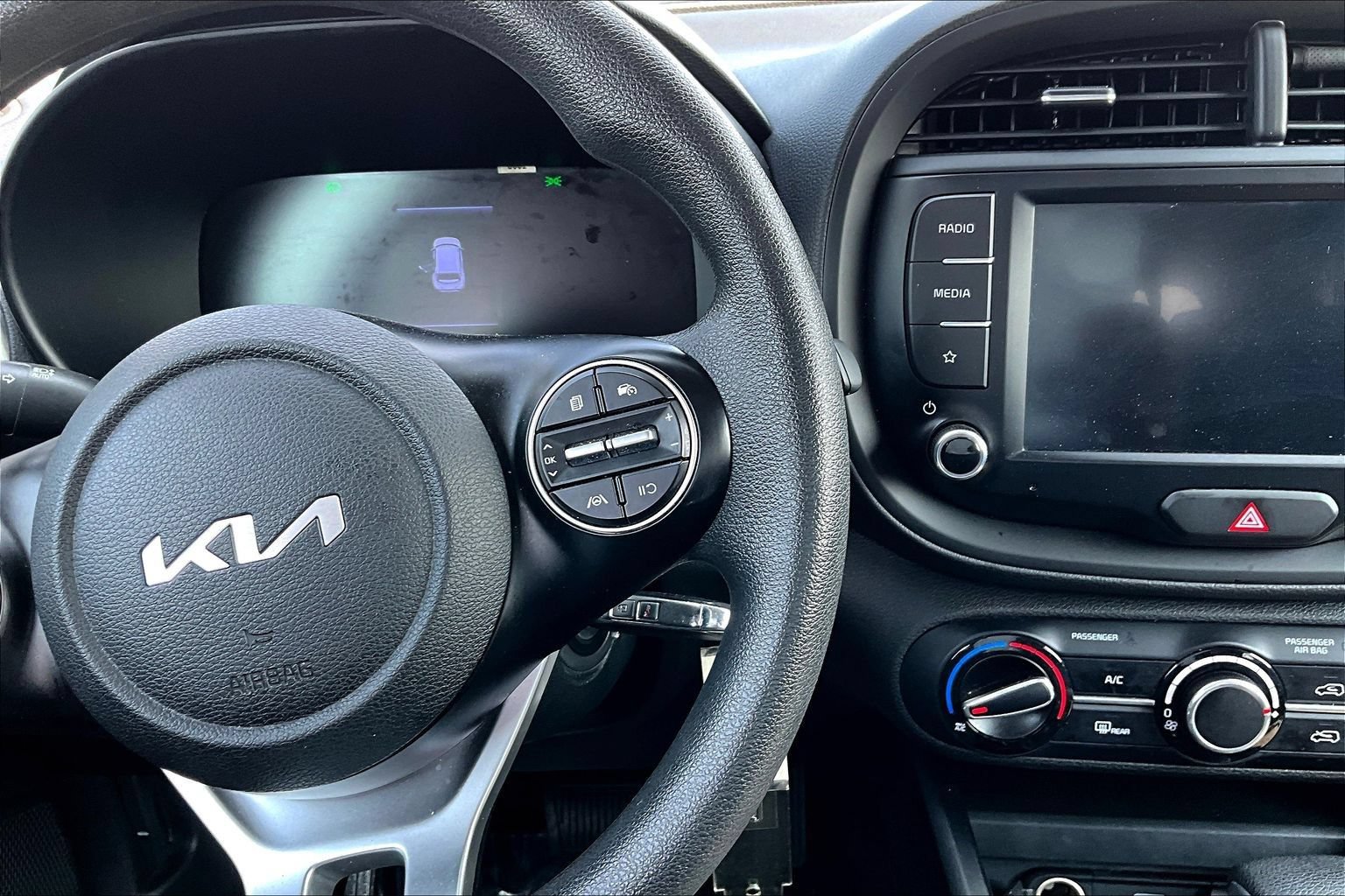Used 2024 Kia Soul LX w/ Option Group 015 FWD image 13