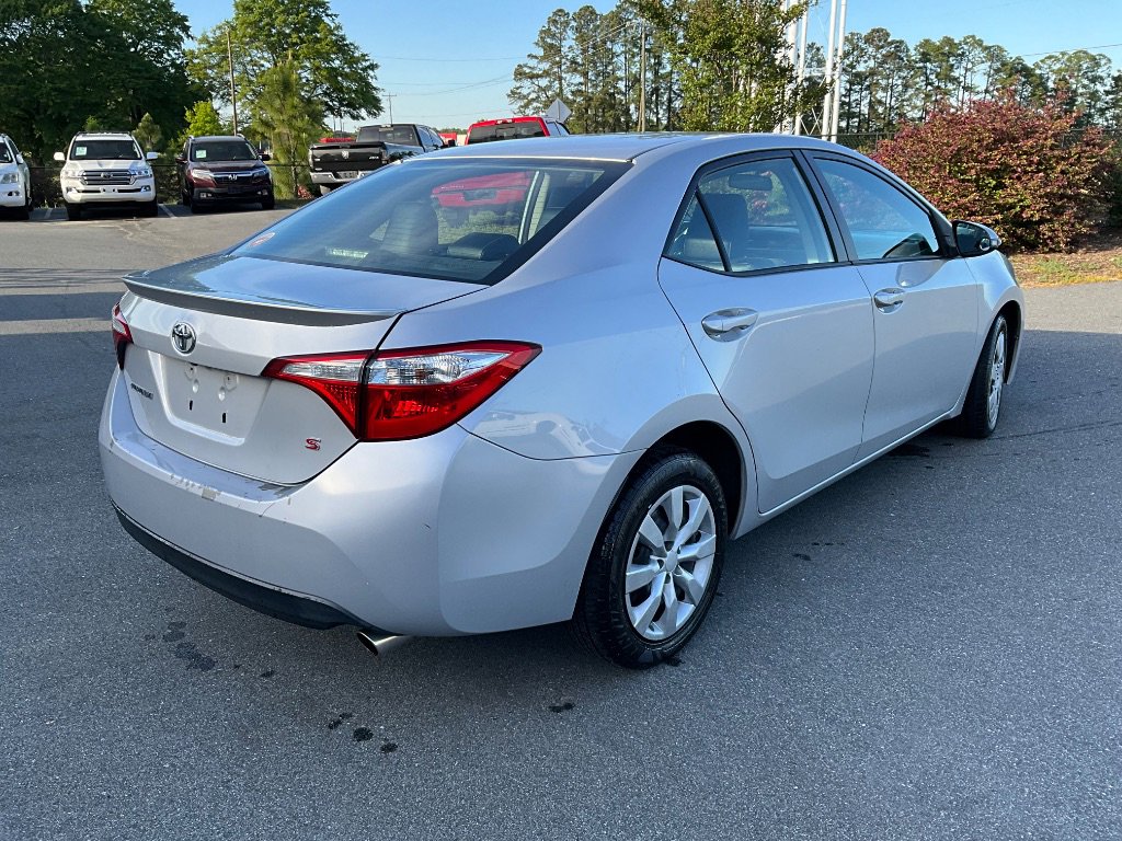 Used 2015 Toyota Corolla S FWD image 4