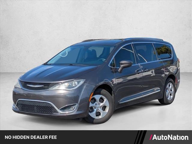 Used 2017 Chrysler Pacifica Touring-L Plus FWD image 1