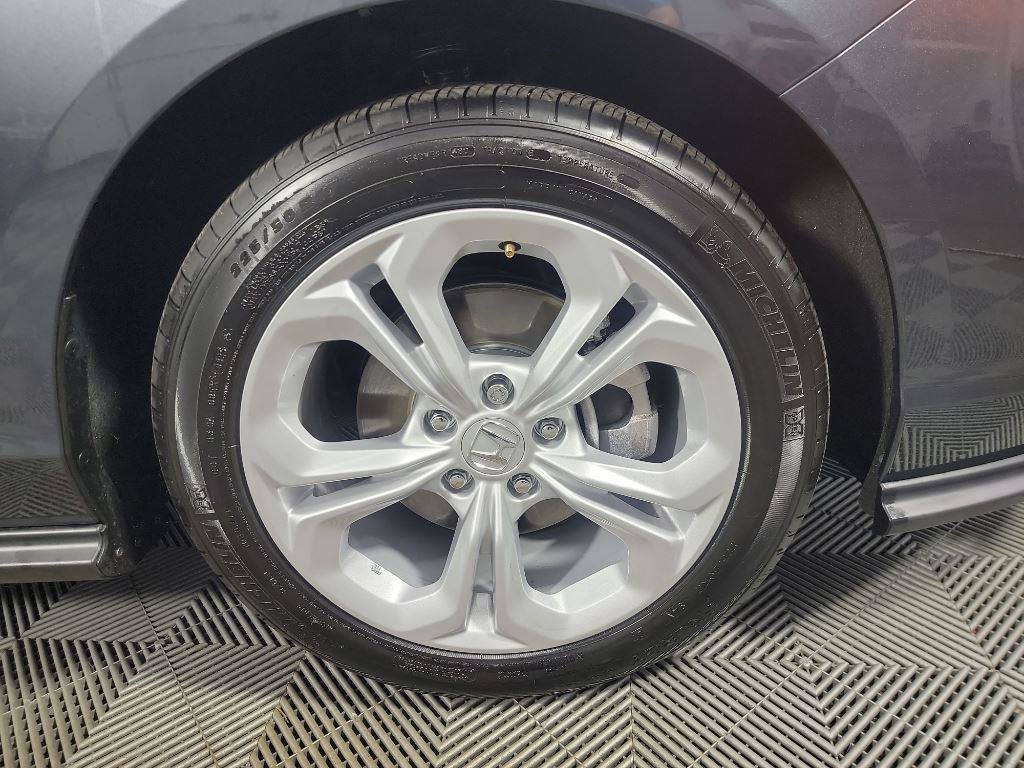 Certified 2025 Honda Accord LX image 3