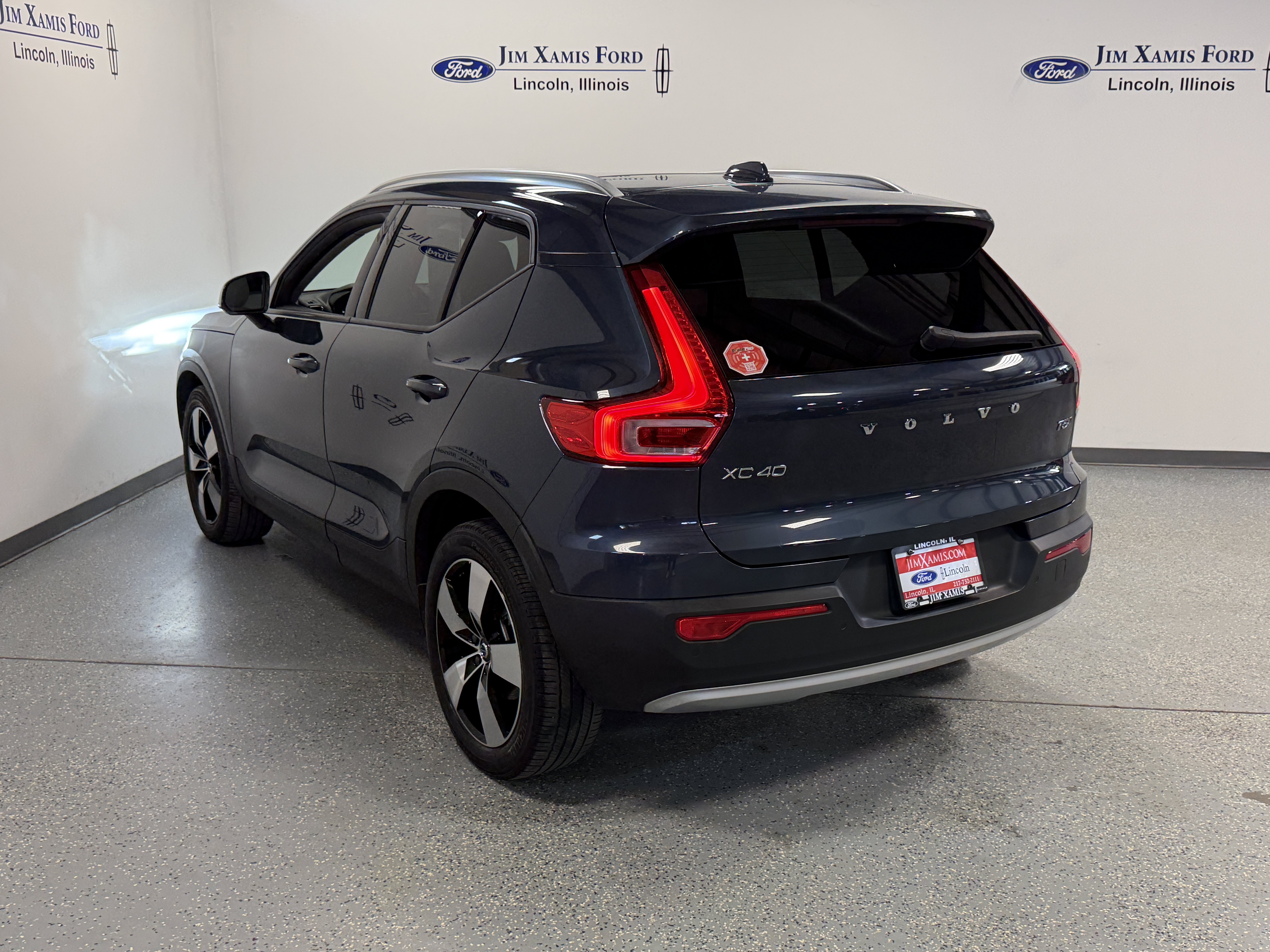 Used 2021 Volvo XC40 T5 Momentum w/ Premium Package AWD/4WD image 32