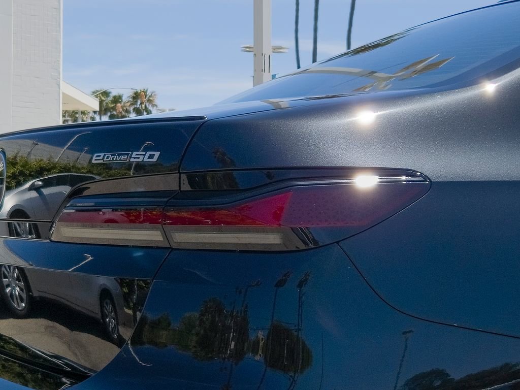New 2026 BMW i7 eDrive50 w/ M Sport Package RWD image 5