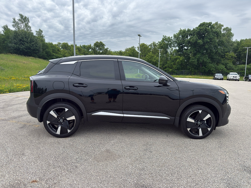 Certified 2025 Nissan Kicks SR AWD/4WD image 4