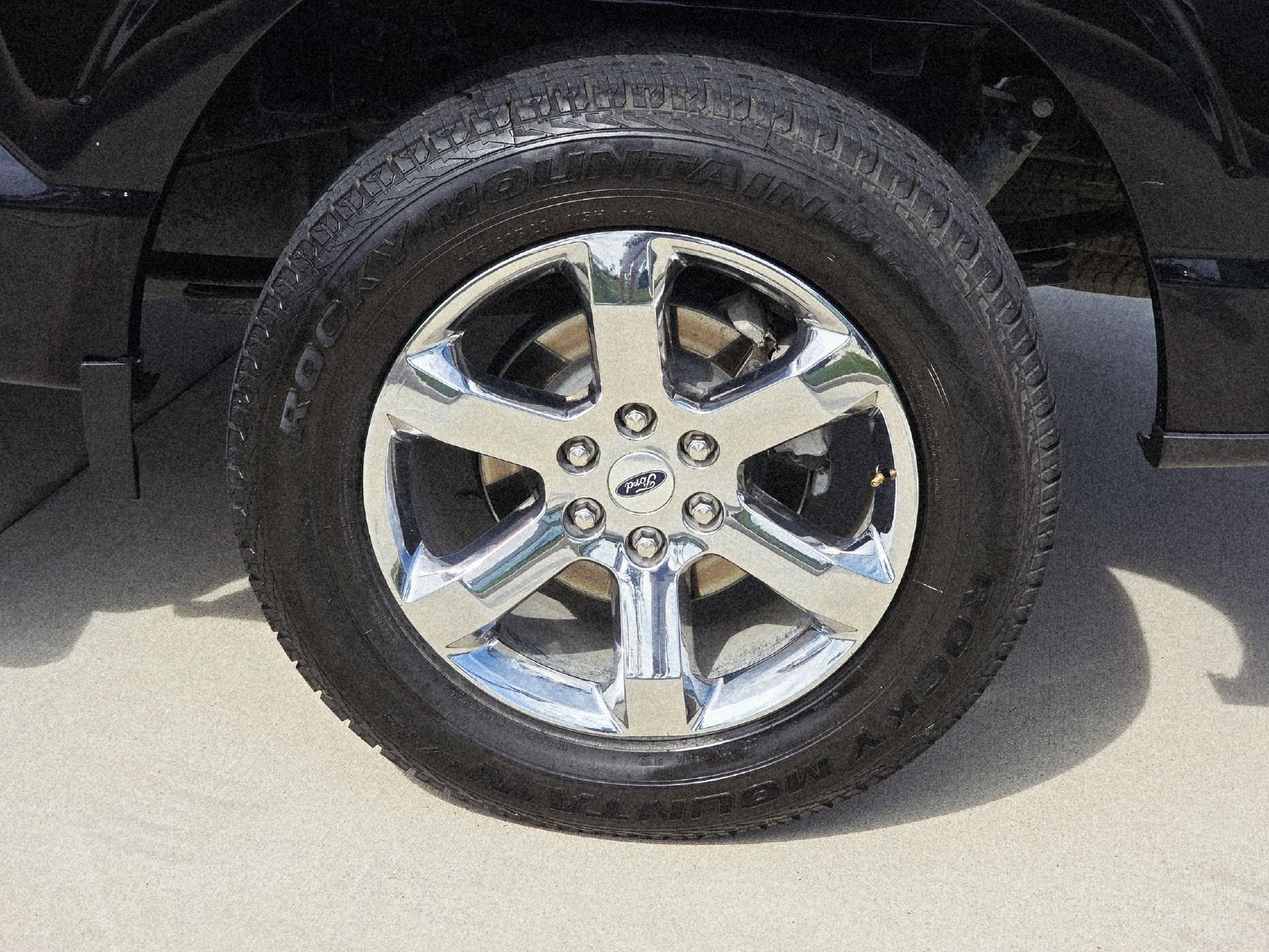 Used 2023 Ford F150 XLT w/ Equipment Group 302A High RWD image 9