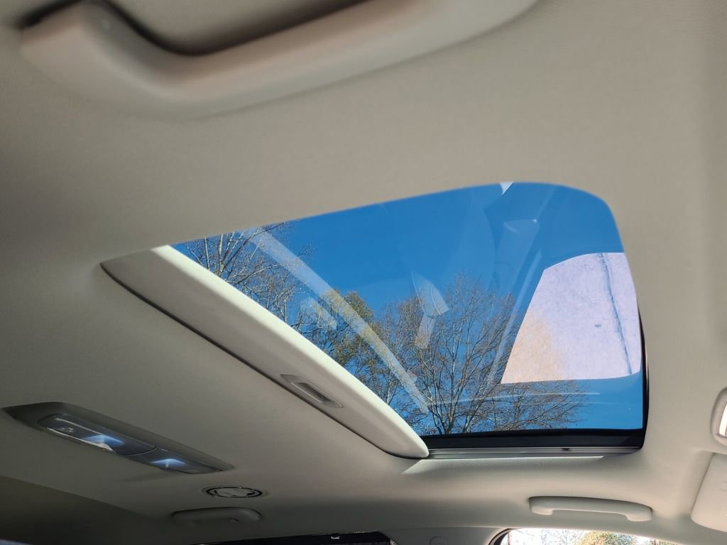 Used 2024 Kia Telluride EX w/ EX Captain's Chair Package image 21