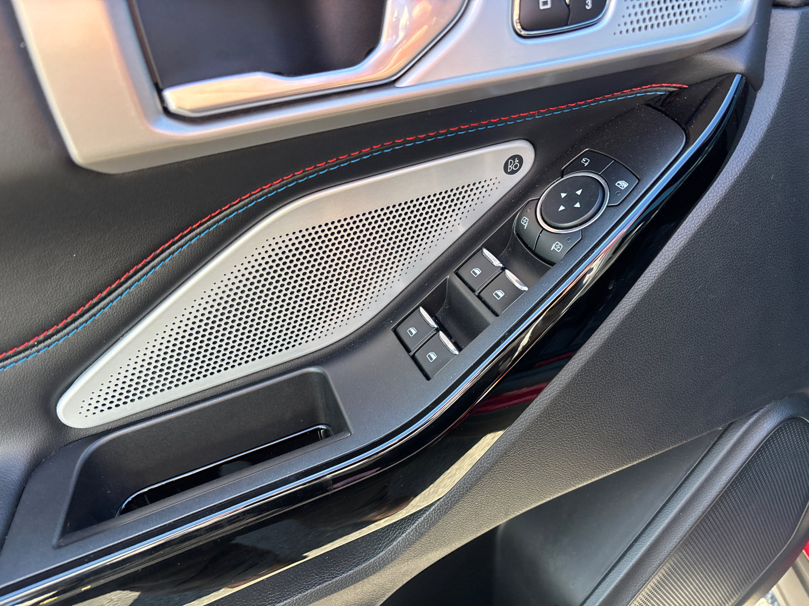 Used 2023 Ford Explorer ST w/ Equipment Group 401A image 13