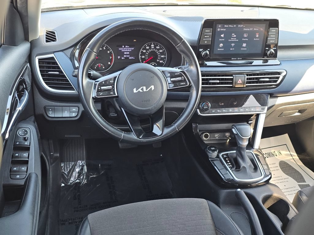Certified 2023 Kia Seltos S FWD image 11