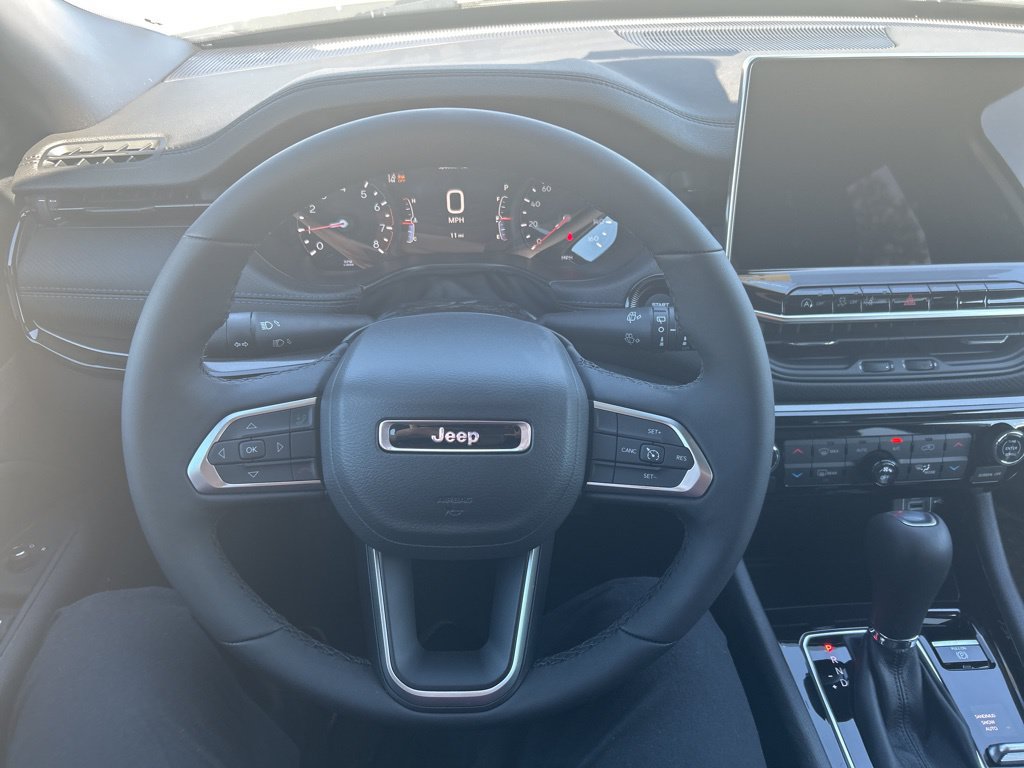 New 2026 Jeep Compass Latitude AWD/4WD image 17