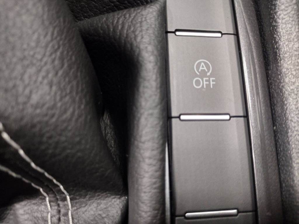 Certified 2024 Volkswagen Tiguan S image 32