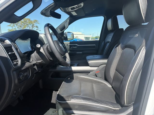 Used 2025 RAM 1500 Laramie AWD/4WD image 9