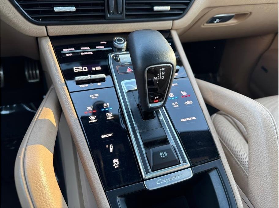Used 2020 Porsche Cayenne S image 20