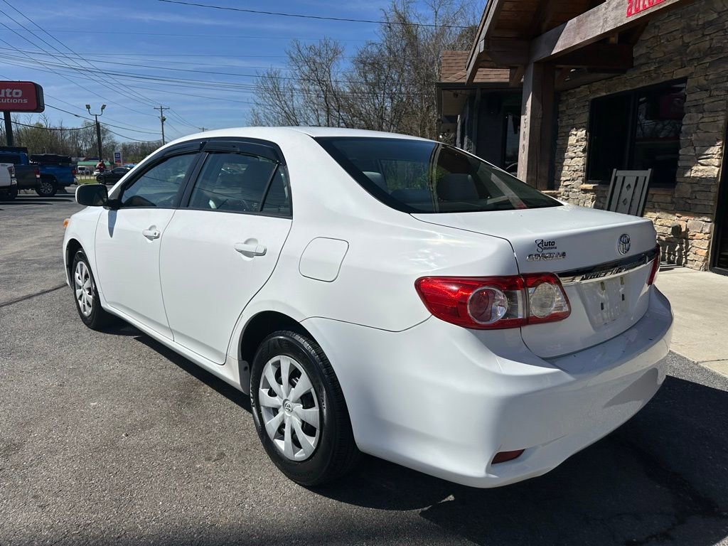 Used 2011 Toyota Corolla LE image 3