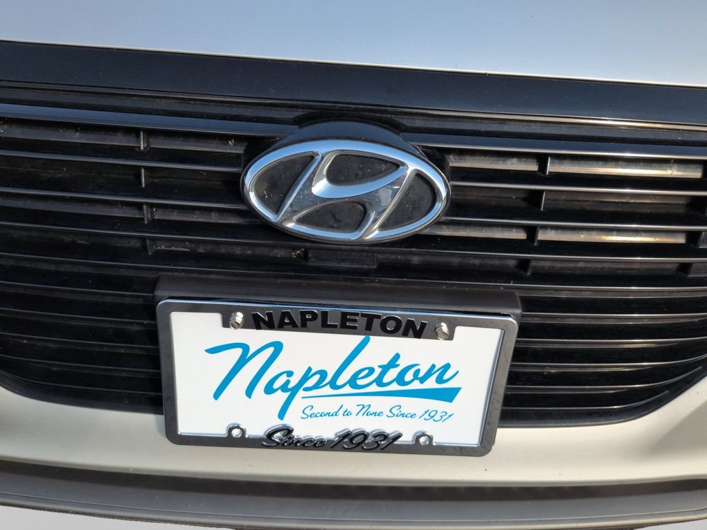 Used 2017 Hyundai Ioniq SEL FWD image 11