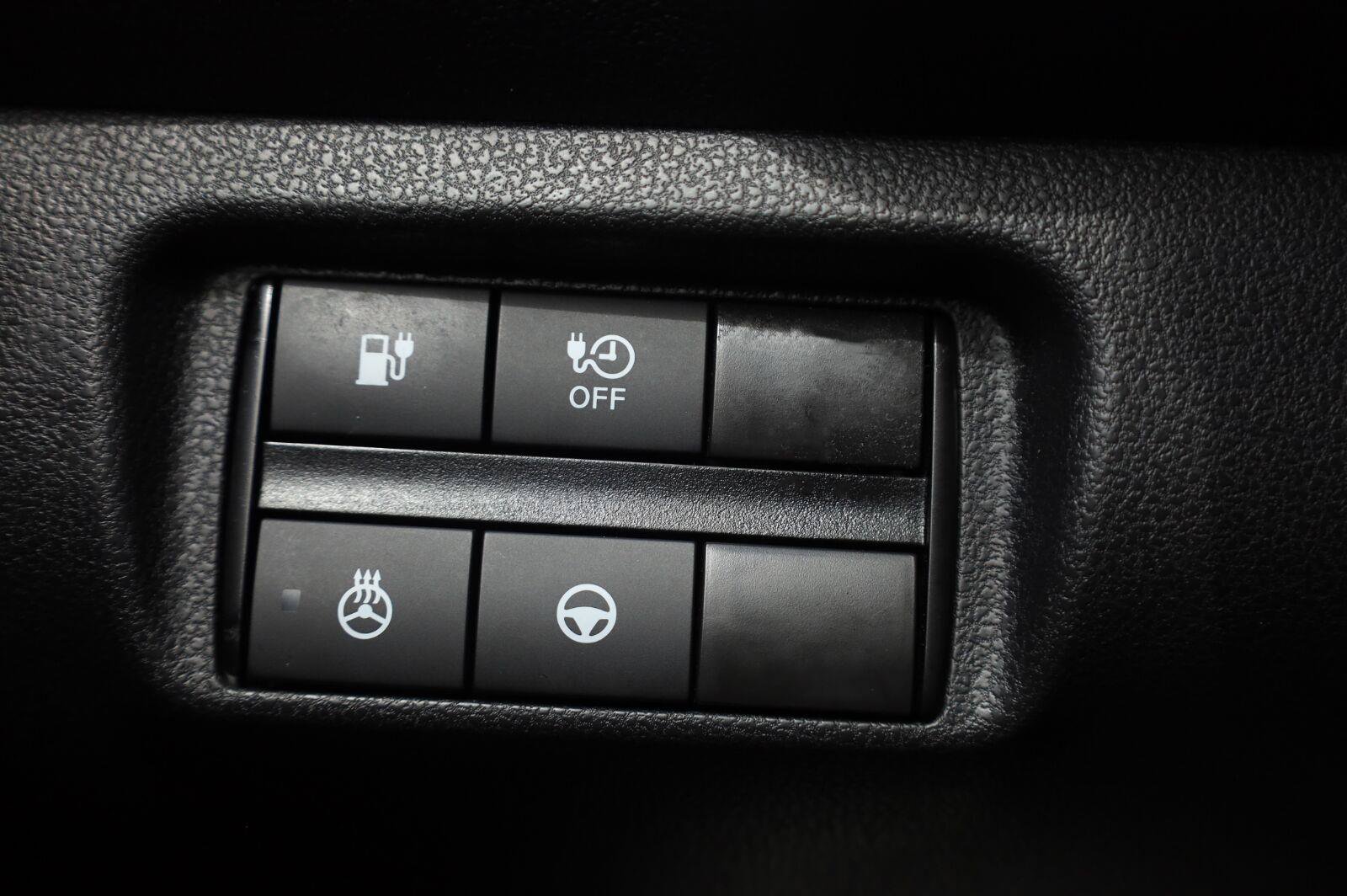 Used 2018 Nissan Leaf SV w/ SV Technology Package FWD image 31