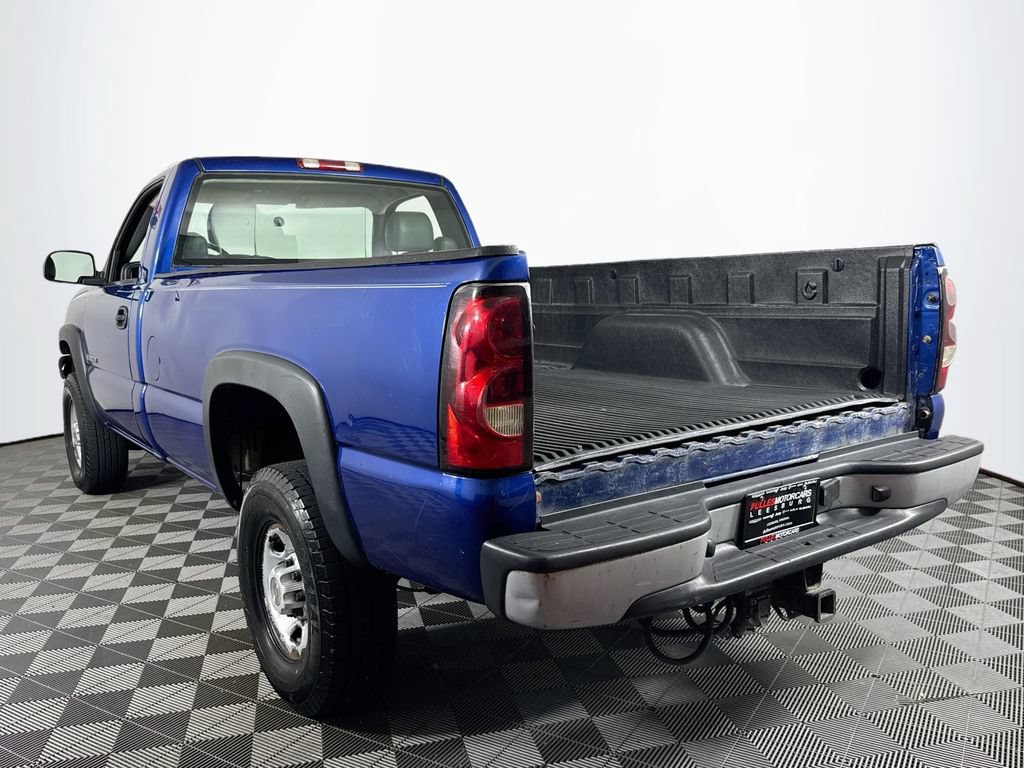 Used 2004 Chevrolet Silverado 2500 W/T RWD image 5