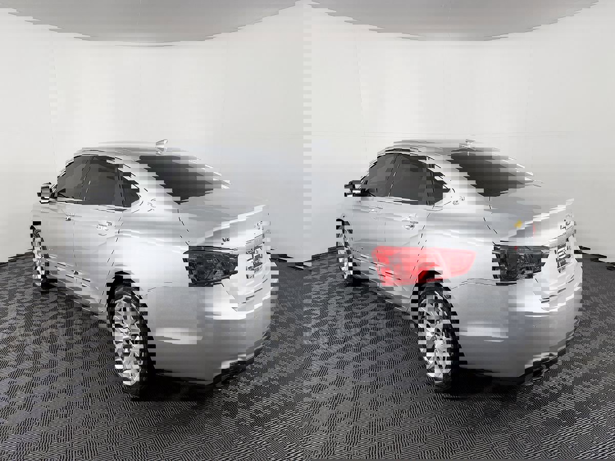 Used 2018 Chevrolet Impala Premier FWD image 17