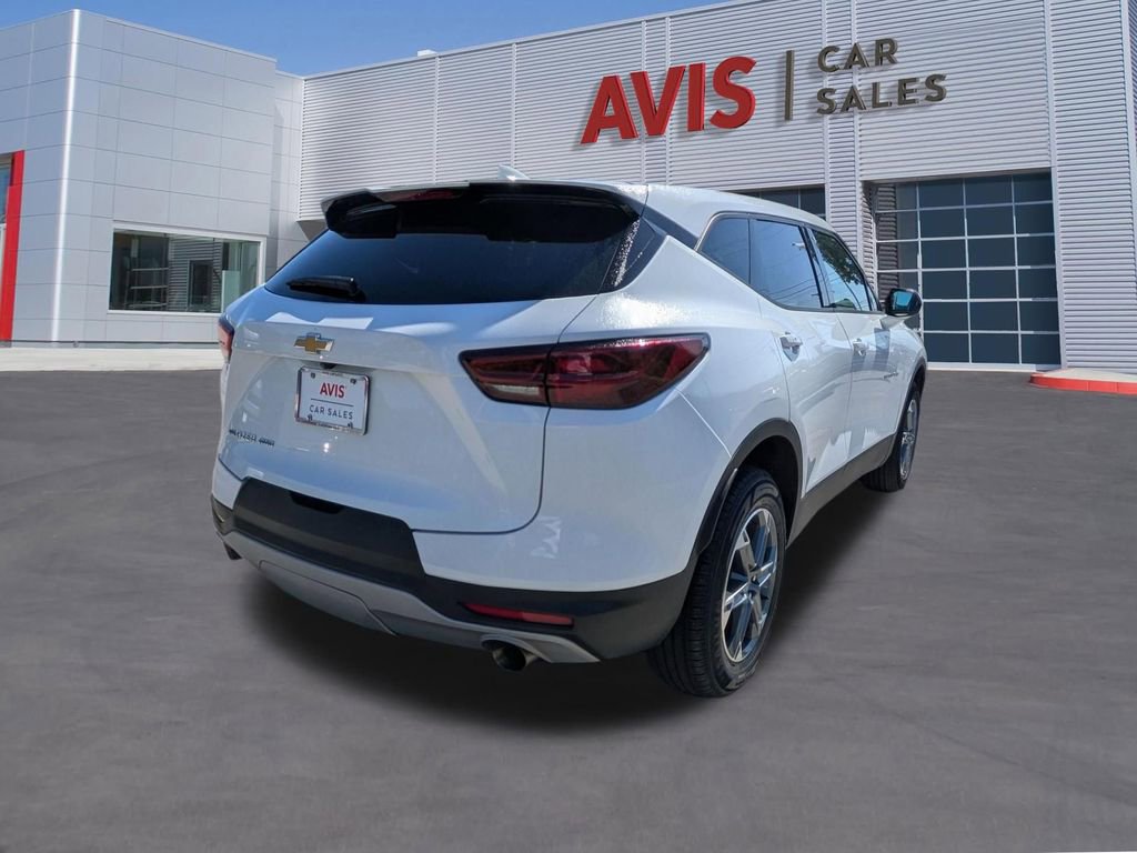 Used 2025 Chevrolet Blazer LT AWD/4WD image 6