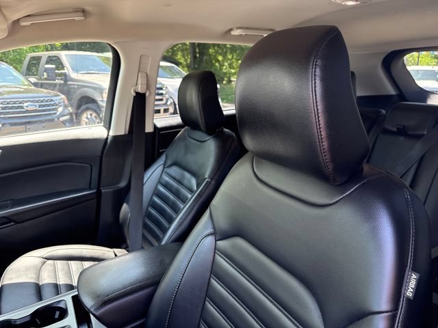 Used 2023 Ford Edge SEL AWD/4WD image 9