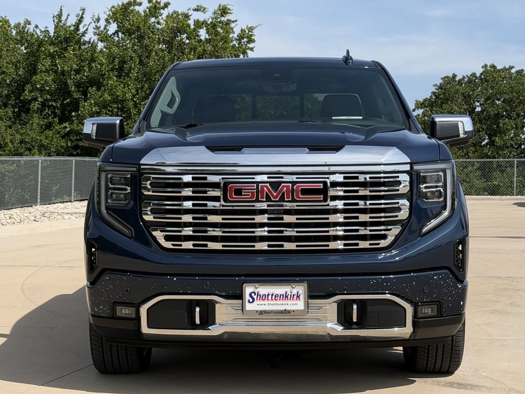 Used 2023 GMC Sierra 1500 Denali w/ Denali Reserve Package AWD/4WD image 7