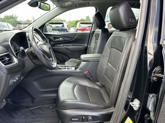 Used 2020 Chevrolet Equinox LT w/ Midnight Edition AWD/4WD image 17