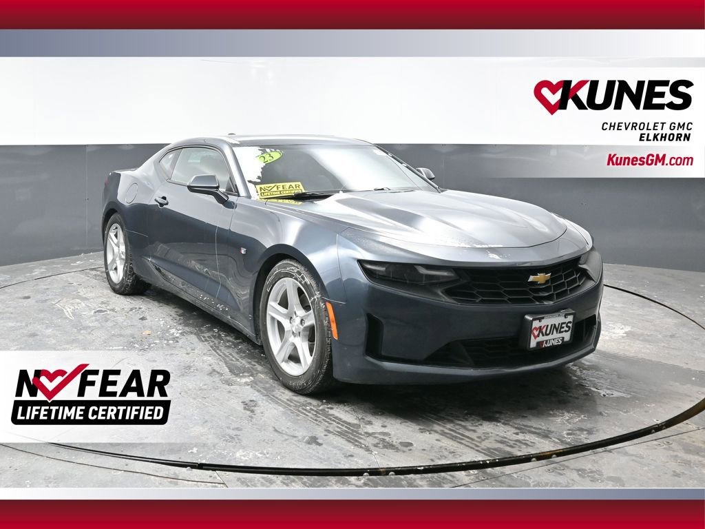 Used 2023 Chevrolet Camaro LT image 1