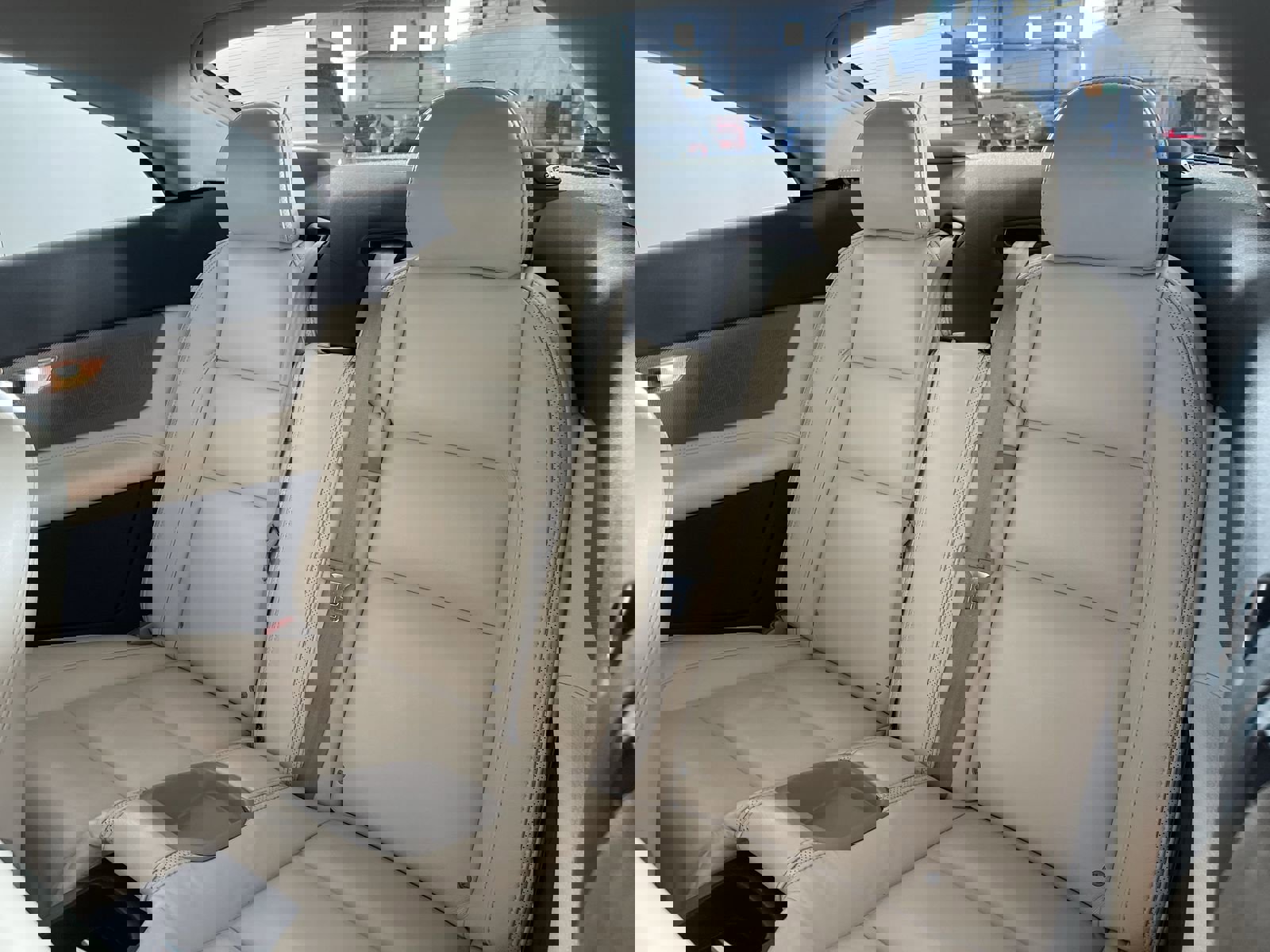 Used 2013 Volvo C70 T5 w/ Climate Pkg FWD image 21