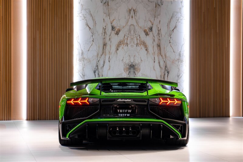 Used 2016 Lamborghini Aventador LP 750-4 Superveloce AWD/4WD image 9